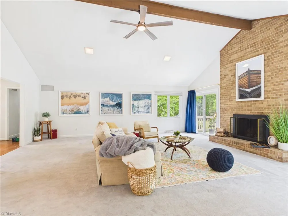 904 Fairidge Drive Jamestown, NC 27282