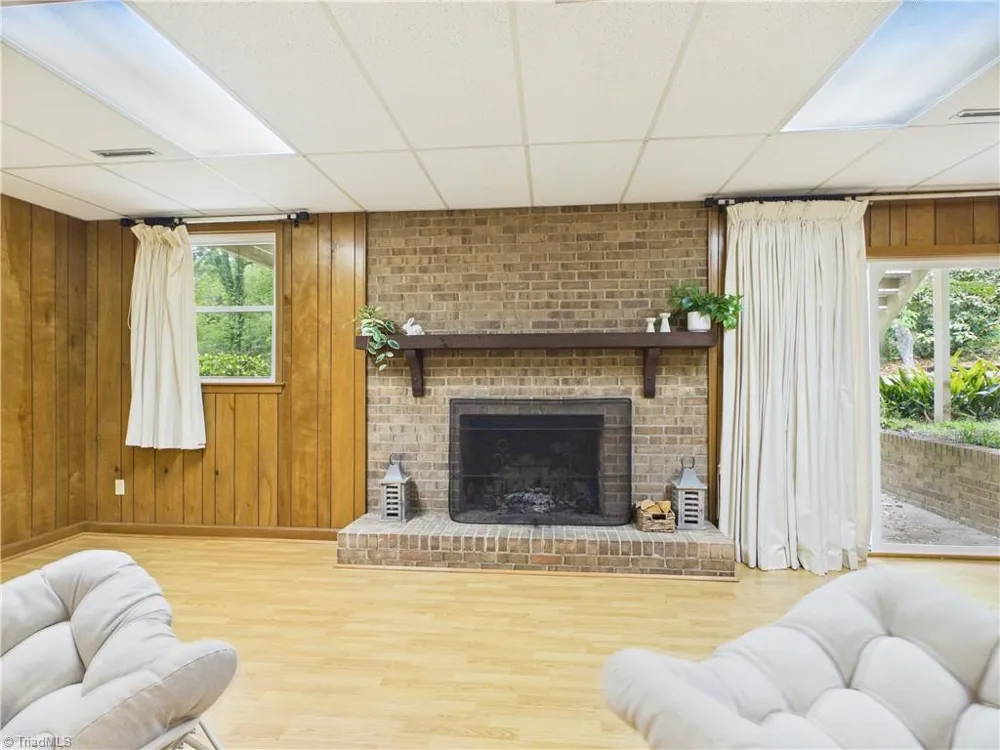 904 Fairidge Drive Jamestown, NC 27282
