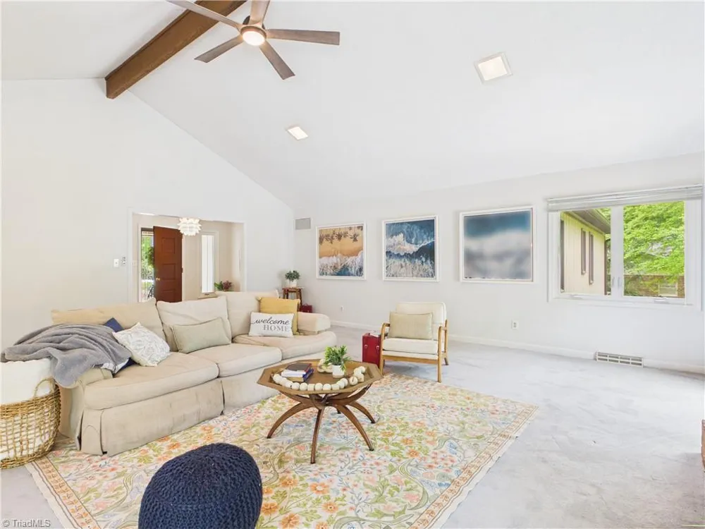 904 Fairidge Drive Jamestown, NC 27282