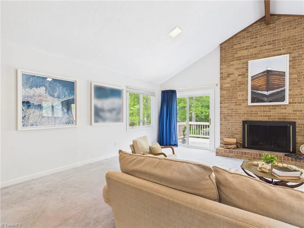 904 Fairidge Drive Jamestown, NC 27282