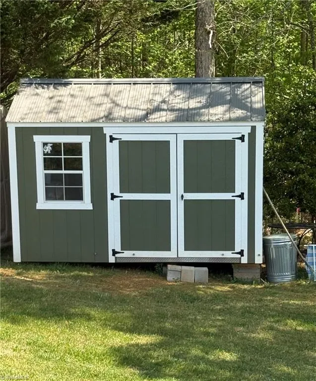 231 CP Riddle Trail Mount Airy, NC 27030