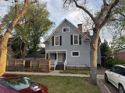 21 E Caramillo Street