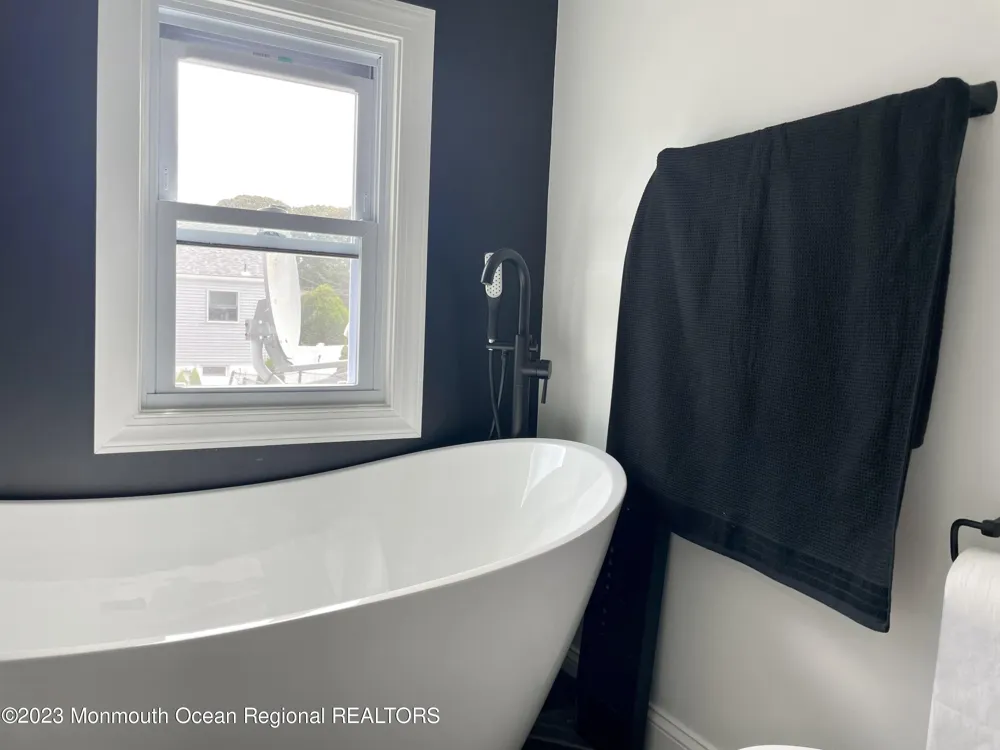 1414 Treeneedle Road Point Pleasant, NJ 08742