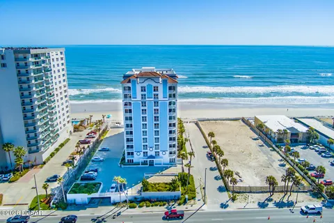 2071 S Atlantic Avenue #902