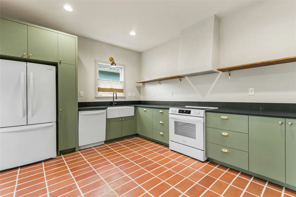 1914 W Magnolia Avenue San Antonio, TX 78201