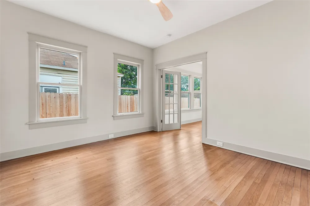 1914 W Magnolia Avenue San Antonio, TX 78201