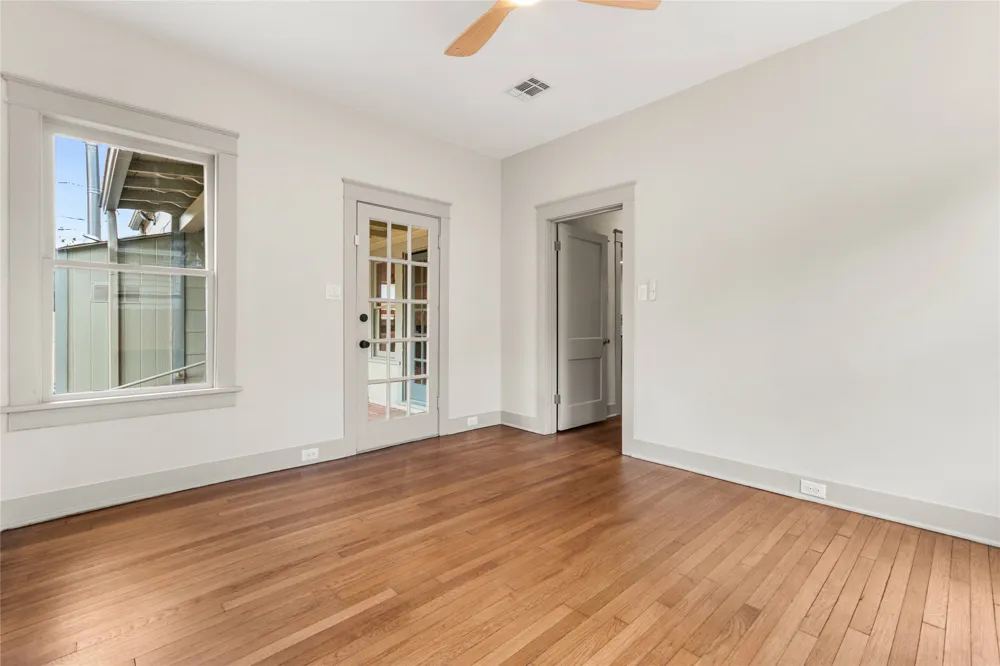 1914 W Magnolia Avenue San Antonio, TX 78201