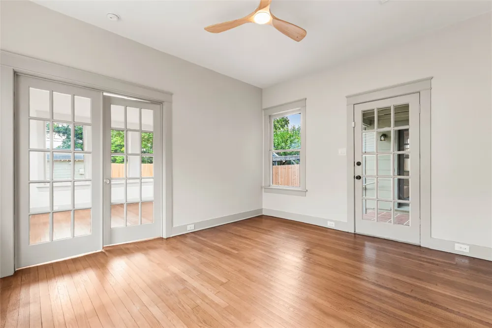 1914 W Magnolia Avenue San Antonio, TX 78201