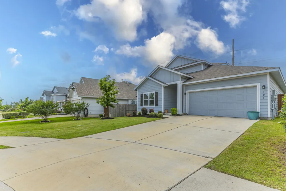 121 Mountain Sage Loop Liberty Hill, TX 78642