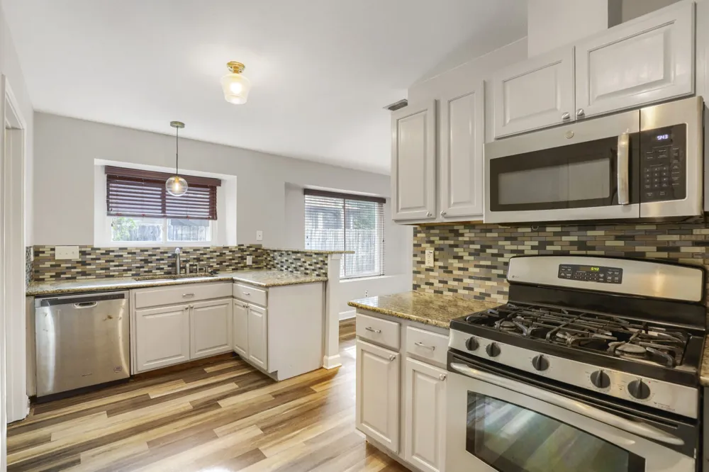 409 Kathleen Lane Leander, TX 78641