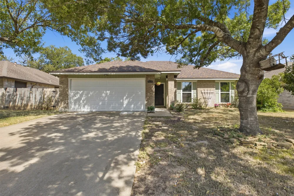 409 Kathleen Lane Leander, TX 78641