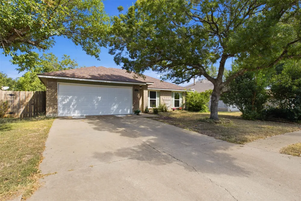 409 Kathleen Lane Leander, TX 78641