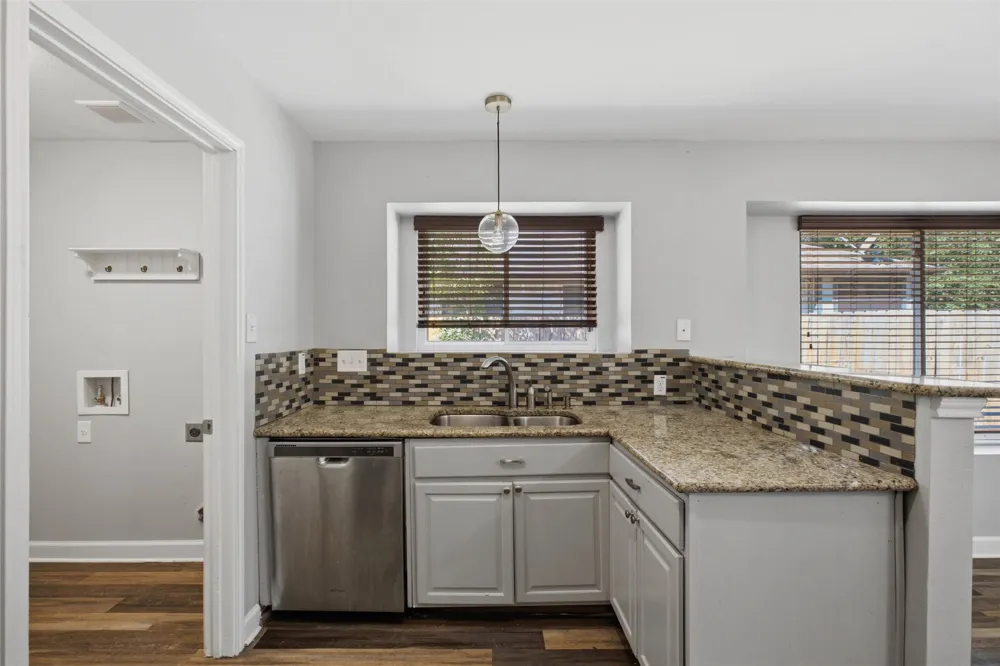 409 Kathleen Lane Leander, TX 78641