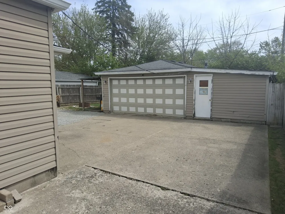 4761 Longworth Avenue Lawrence, IN 46226