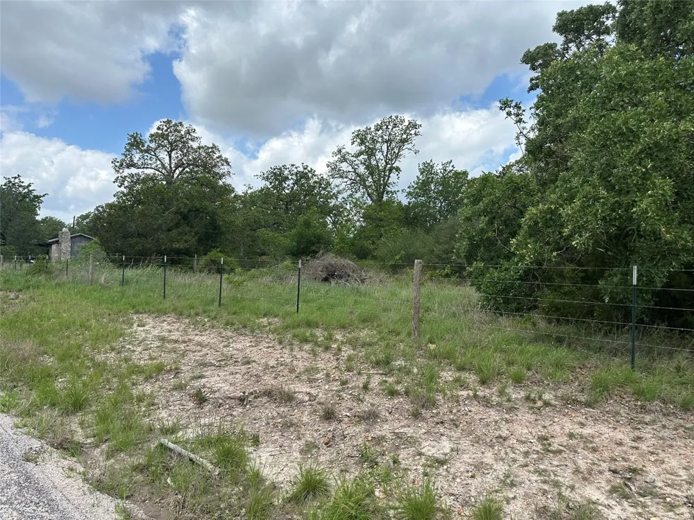 2523 County Road 133 Giddings, TX 78942