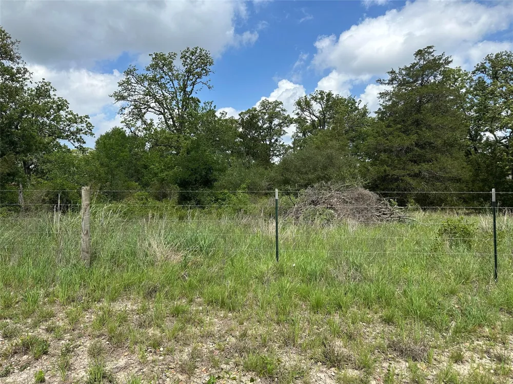 2523 County Road 133 Giddings, TX 78942