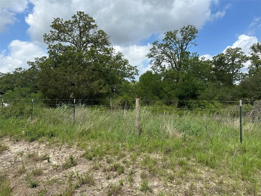 2523 County Road 133 Giddings, TX 78942