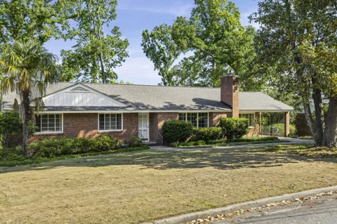 2220 Edgewood Drive