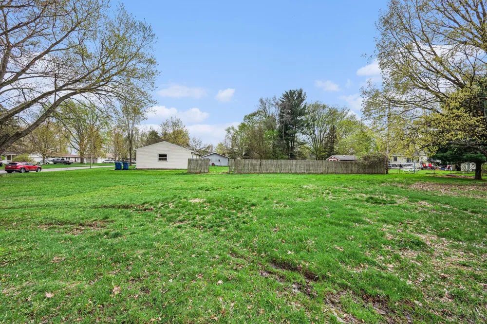 E Tremblay Drive Vicksburg, MI 49097