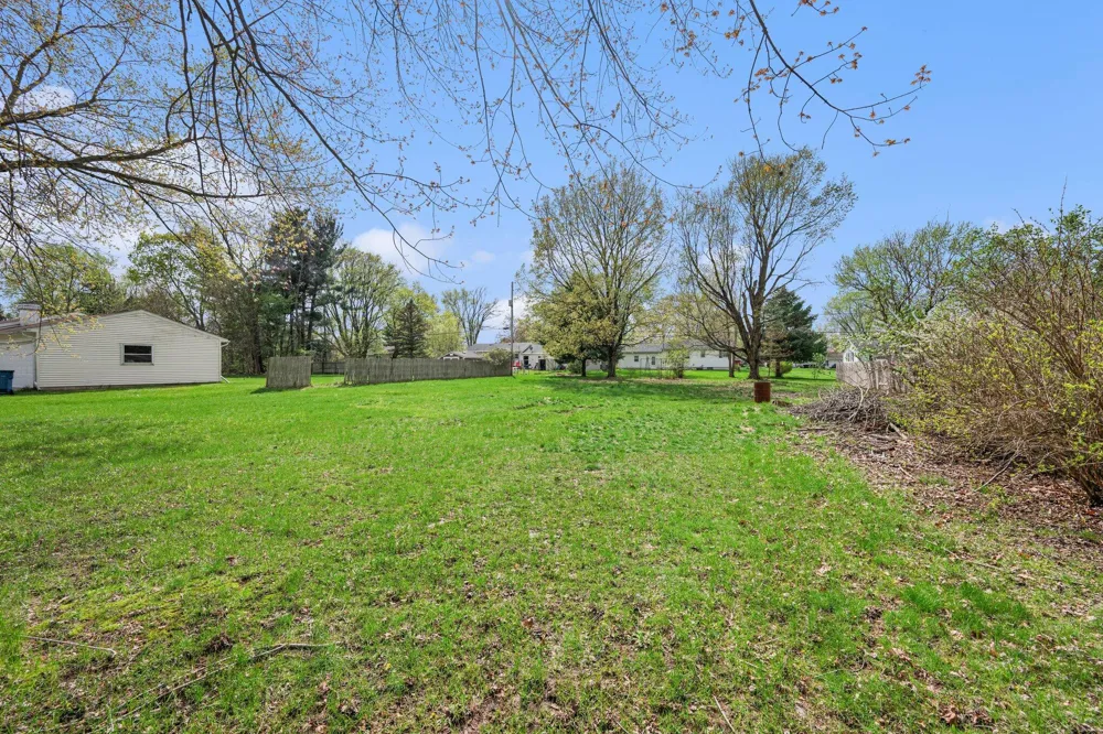 E Tremblay Drive Vicksburg, MI 49097