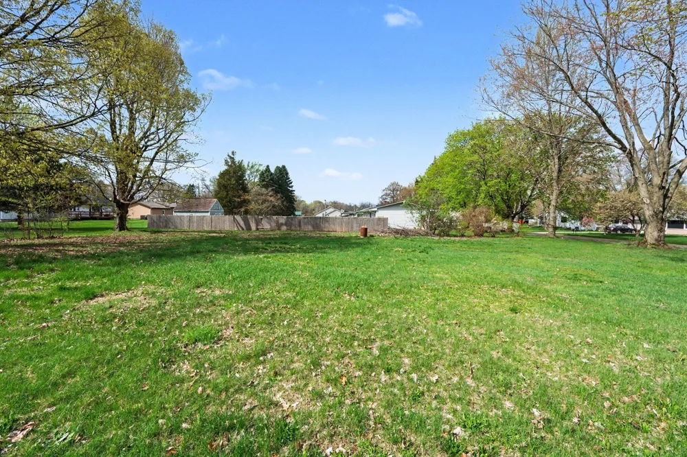 E Tremblay Drive Vicksburg, MI 49097