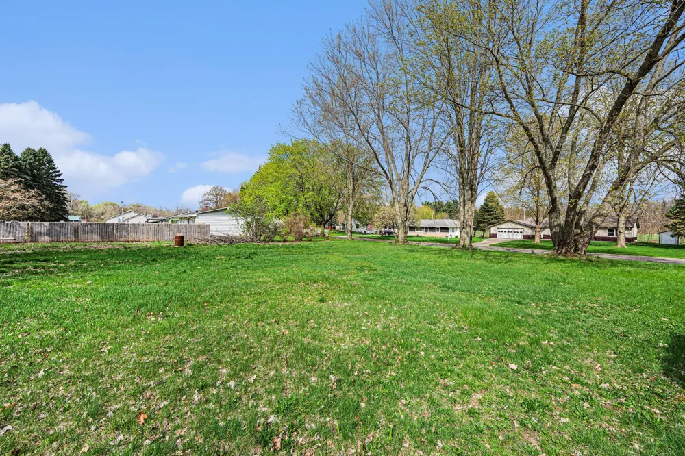 E Tremblay Drive Vicksburg, MI 49097