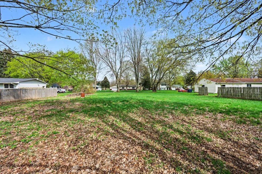 E Tremblay Drive Vicksburg, MI 49097