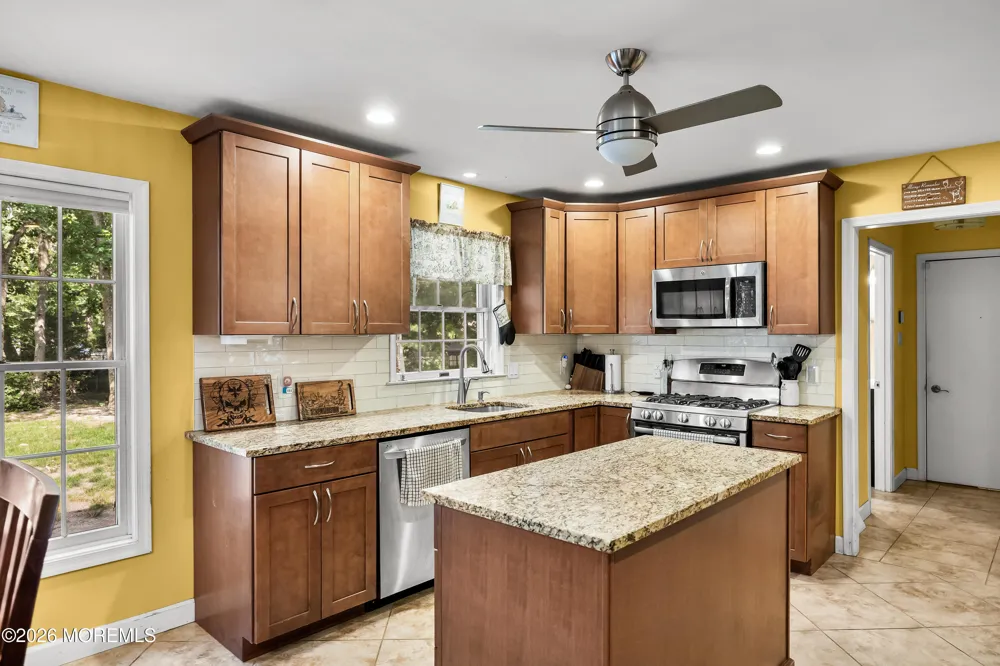 78 Ivins Drive New Egypt, NJ 08533