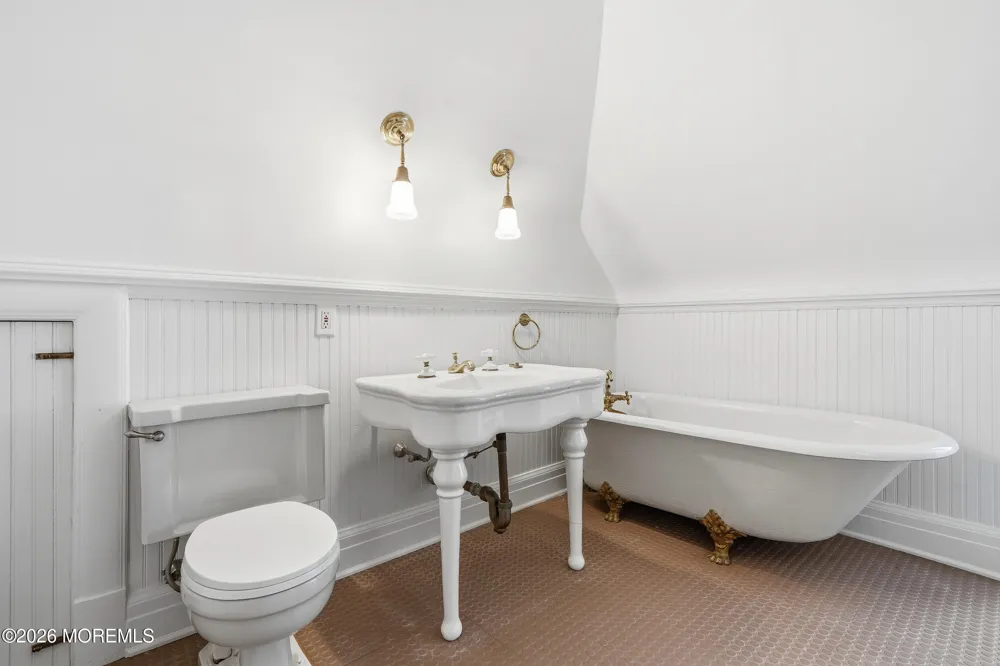 211 Cedar Avenue Allenhurst, NJ 07711