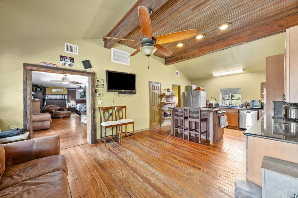 315 River wood Drive Bastrop, TX 78602