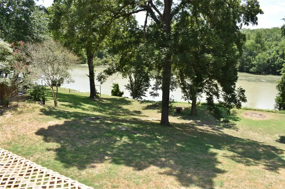 315 River wood Drive Bastrop, TX 78602