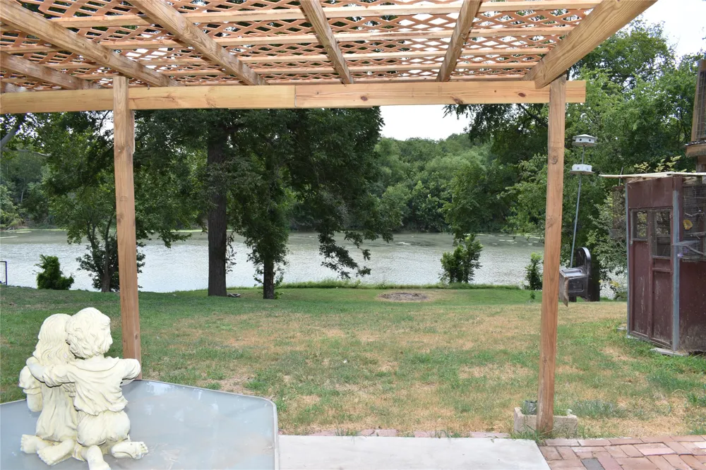 315 River wood Drive Bastrop, TX 78602