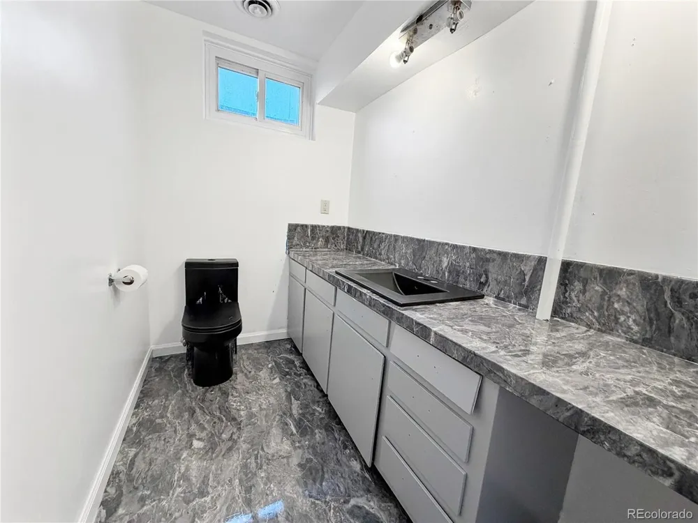 662 Ash Avenue Akron, CO 80720