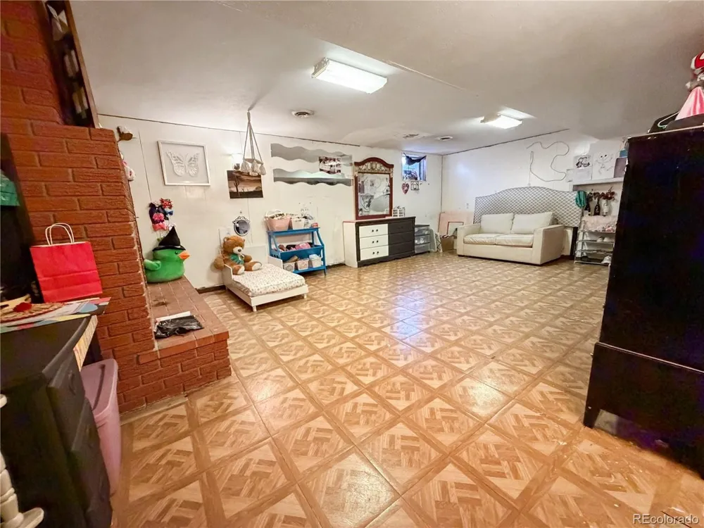 662 Ash Avenue Akron, CO 80720