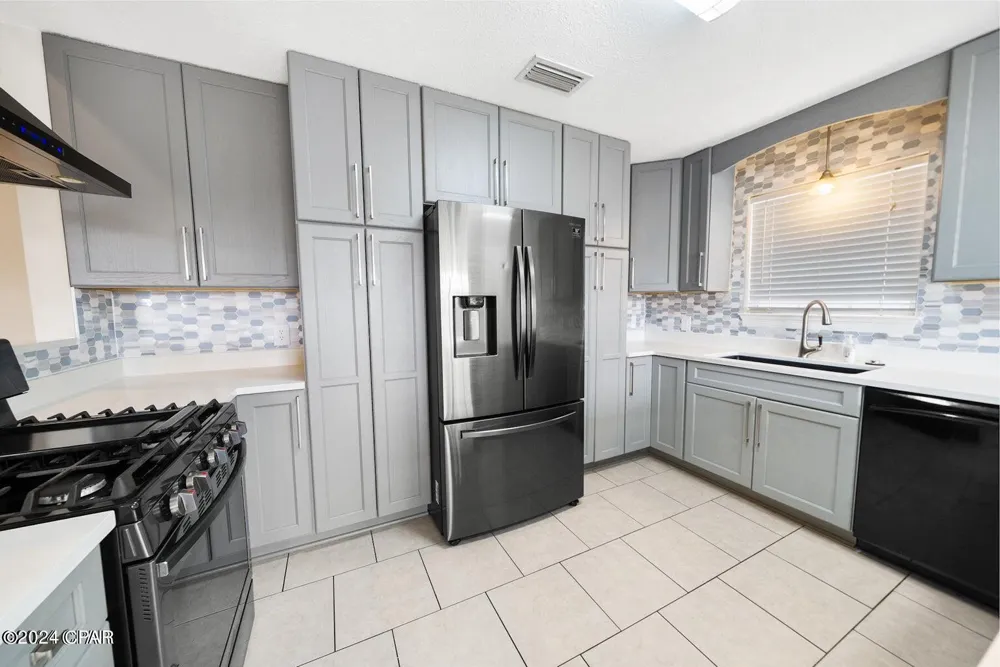 3758 Bay Tree Road Lynn Haven, FL 32444