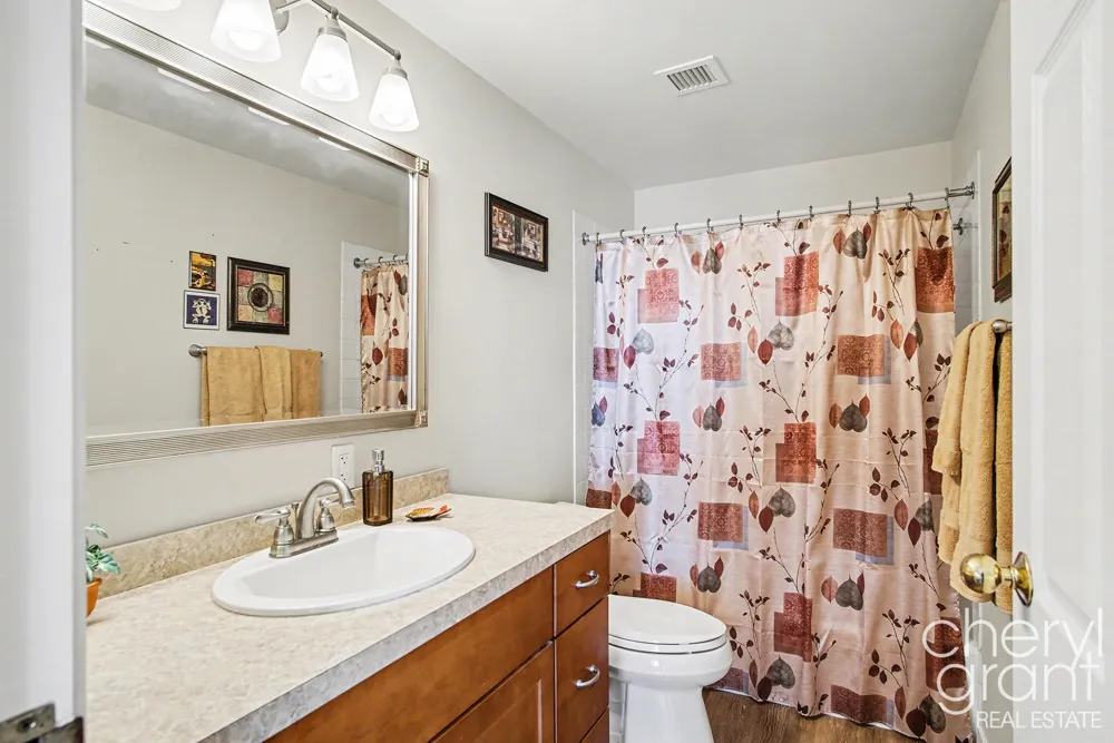 158 Campau Circle NW #1516 Grand Rapids, MI 49503