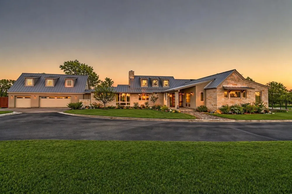 770 Blackberry Lane Washington, TX 77880