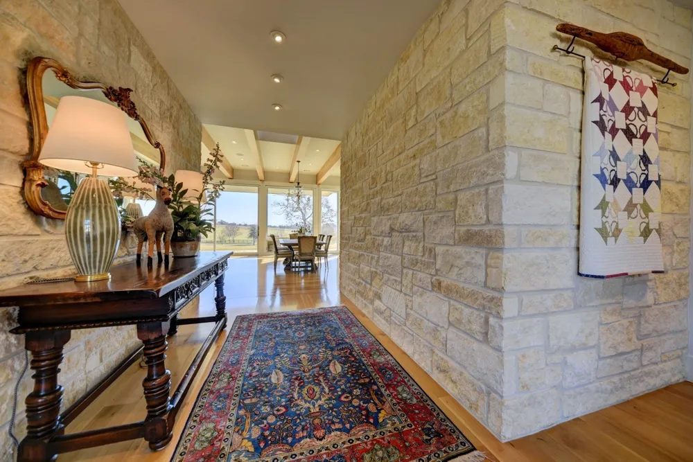 770 Blackberry Lane Washington, TX 77880