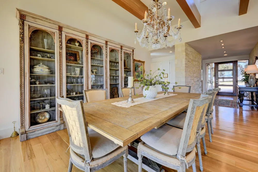 770 Blackberry Lane Washington, TX 77880