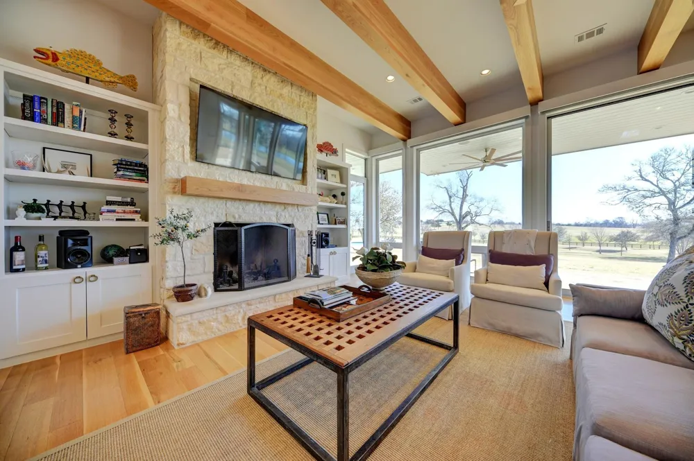 770 Blackberry Lane Washington, TX 77880