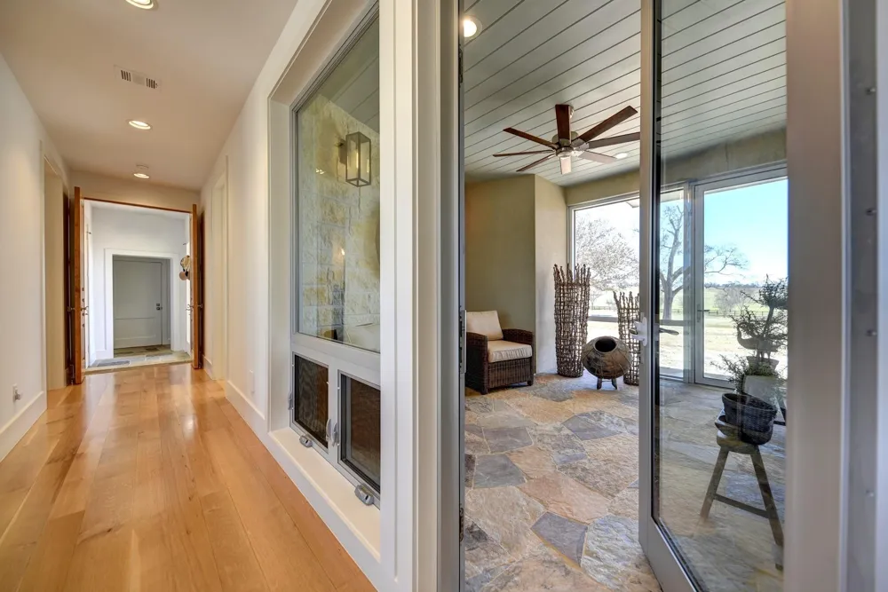 770 Blackberry Lane Washington, TX 77880