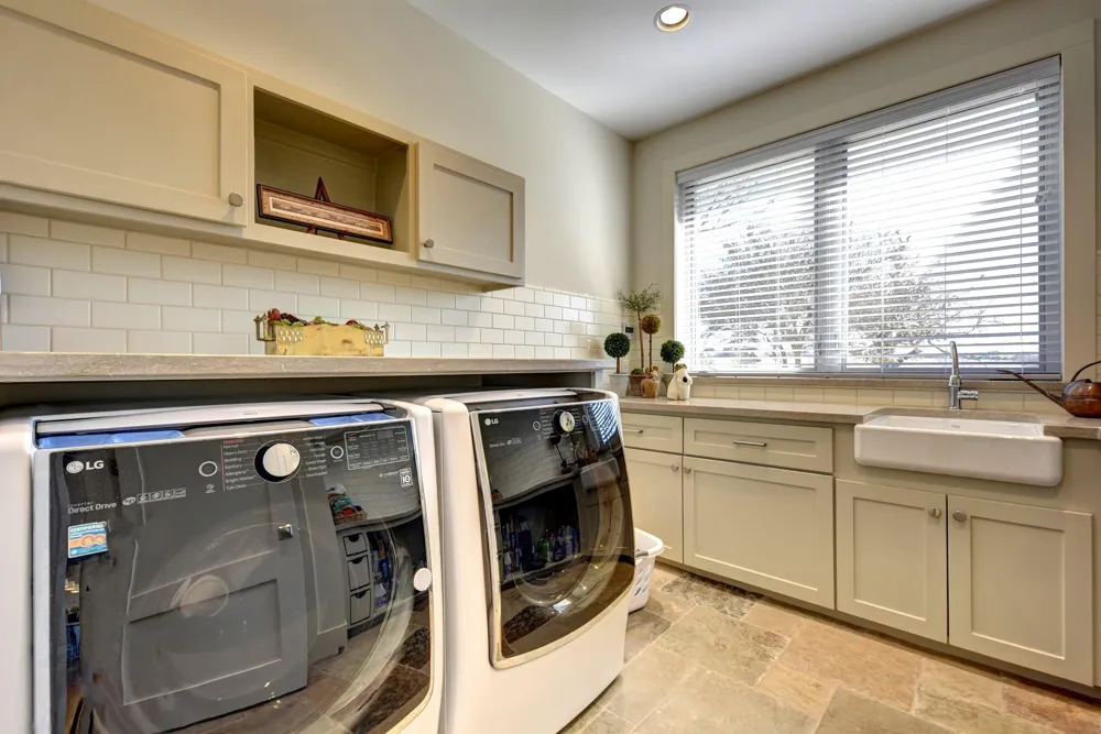 770 Blackberry Lane Washington, TX 77880