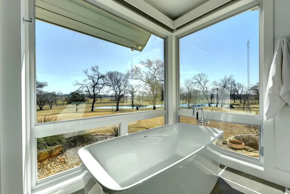 770 Blackberry Lane Washington, TX 77880