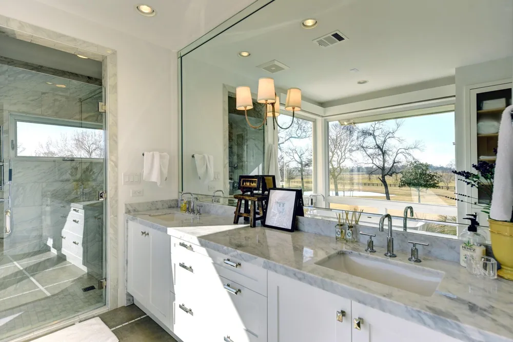 770 Blackberry Lane Washington, TX 77880
