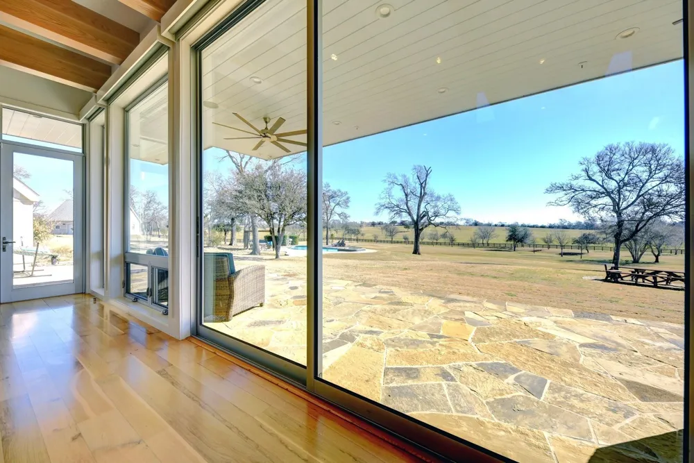 770 Blackberry Lane Washington, TX 77880