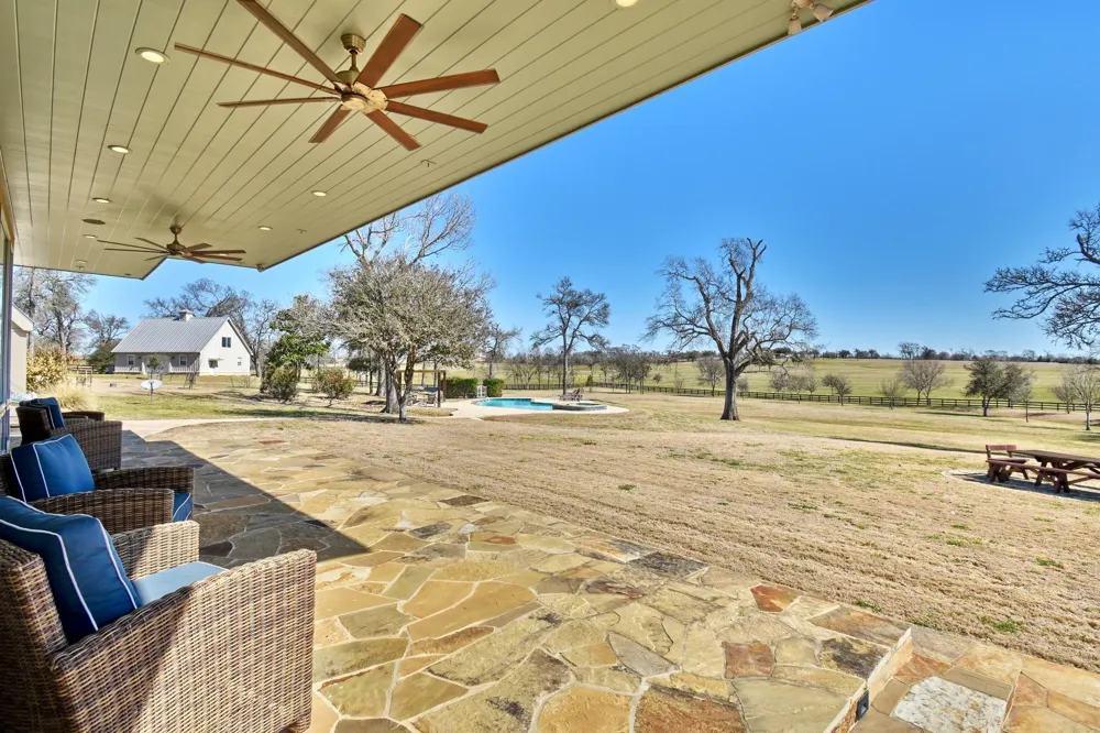 770 Blackberry Lane Washington, TX 77880