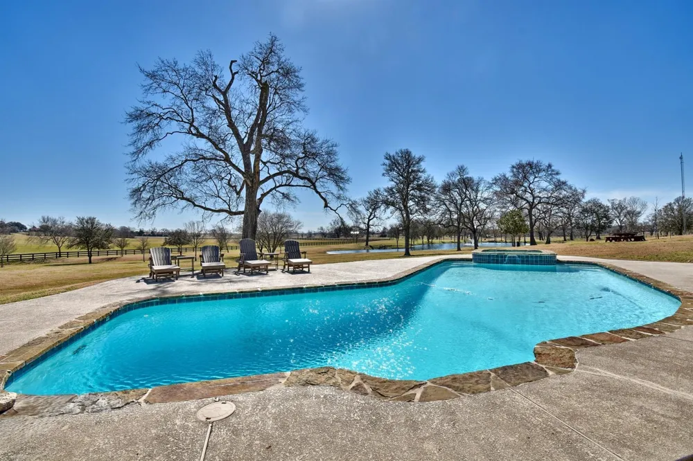 770 Blackberry Lane Washington, TX 77880