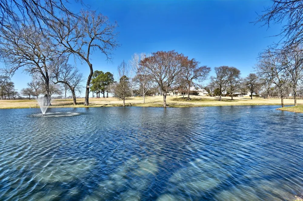 770 Blackberry Lane Washington, TX 77880