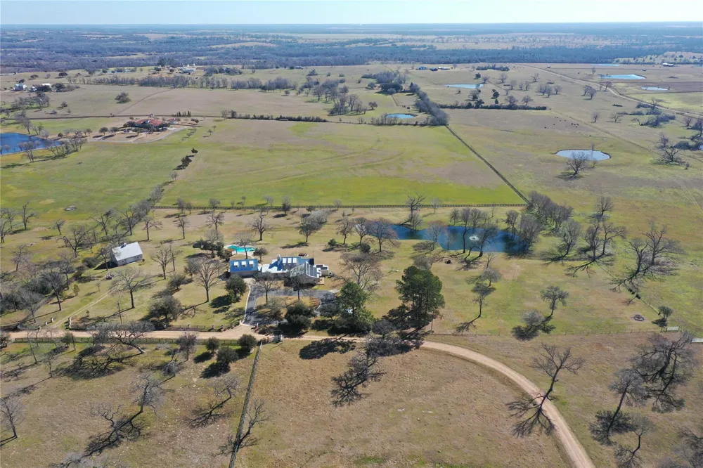 770 Blackberry Lane Washington, TX 77880