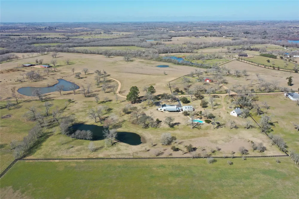 770 Blackberry Lane Washington, TX 77880